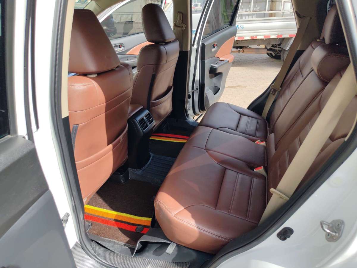 本田 CR-V  2016款 2.0L 兩驅(qū)經(jīng)典版圖片
