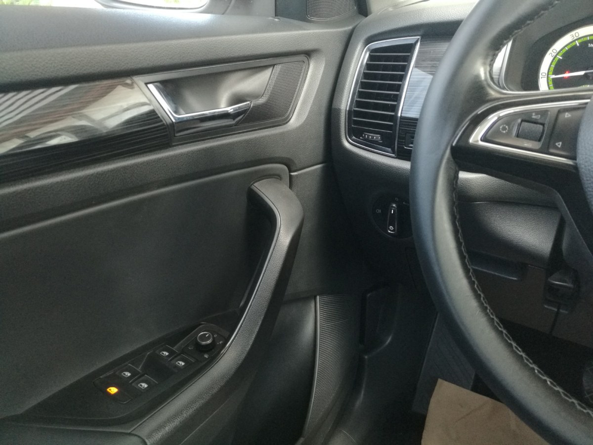 斯柯达 柯迪亚克  2018款 TSI330 7座两驱豪华优享版图片
