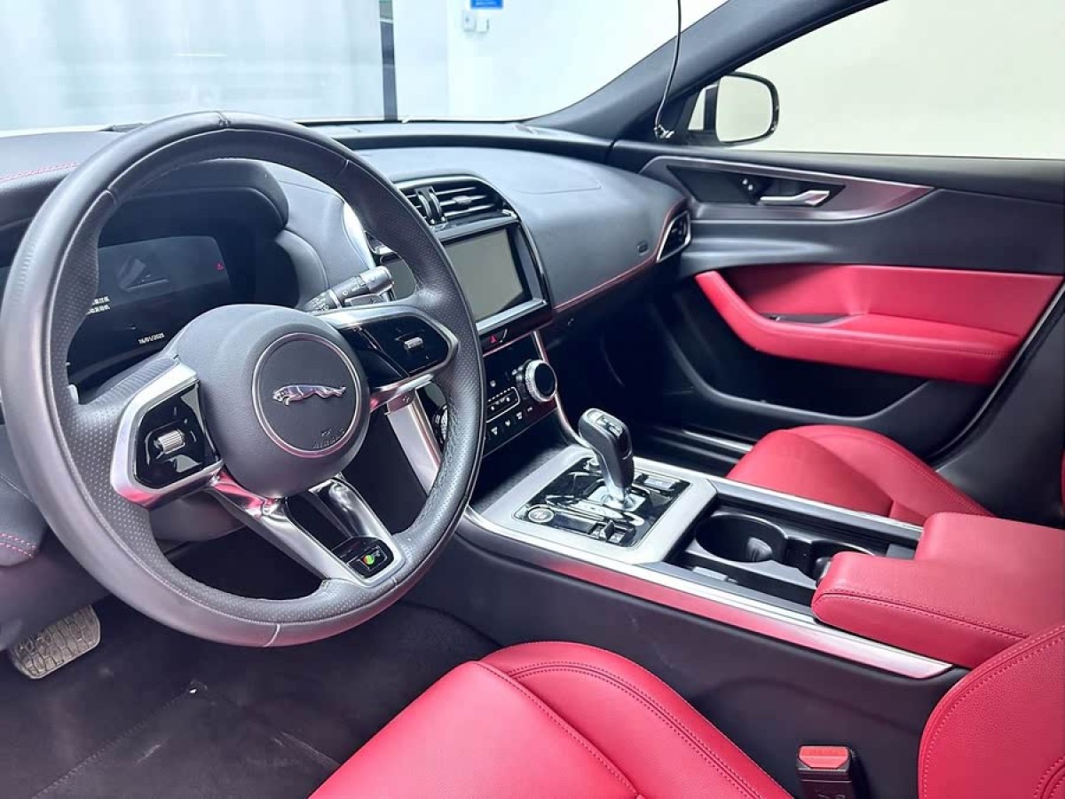 捷豹 XEL  2022款 2.0T 250PS R-DYNAMIC S進取運動版圖片