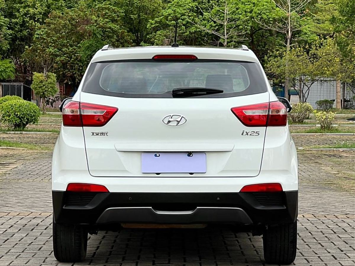 現(xiàn)代 ix25  2015款 1.6L 自動兩驅(qū)尊貴型DLX圖片