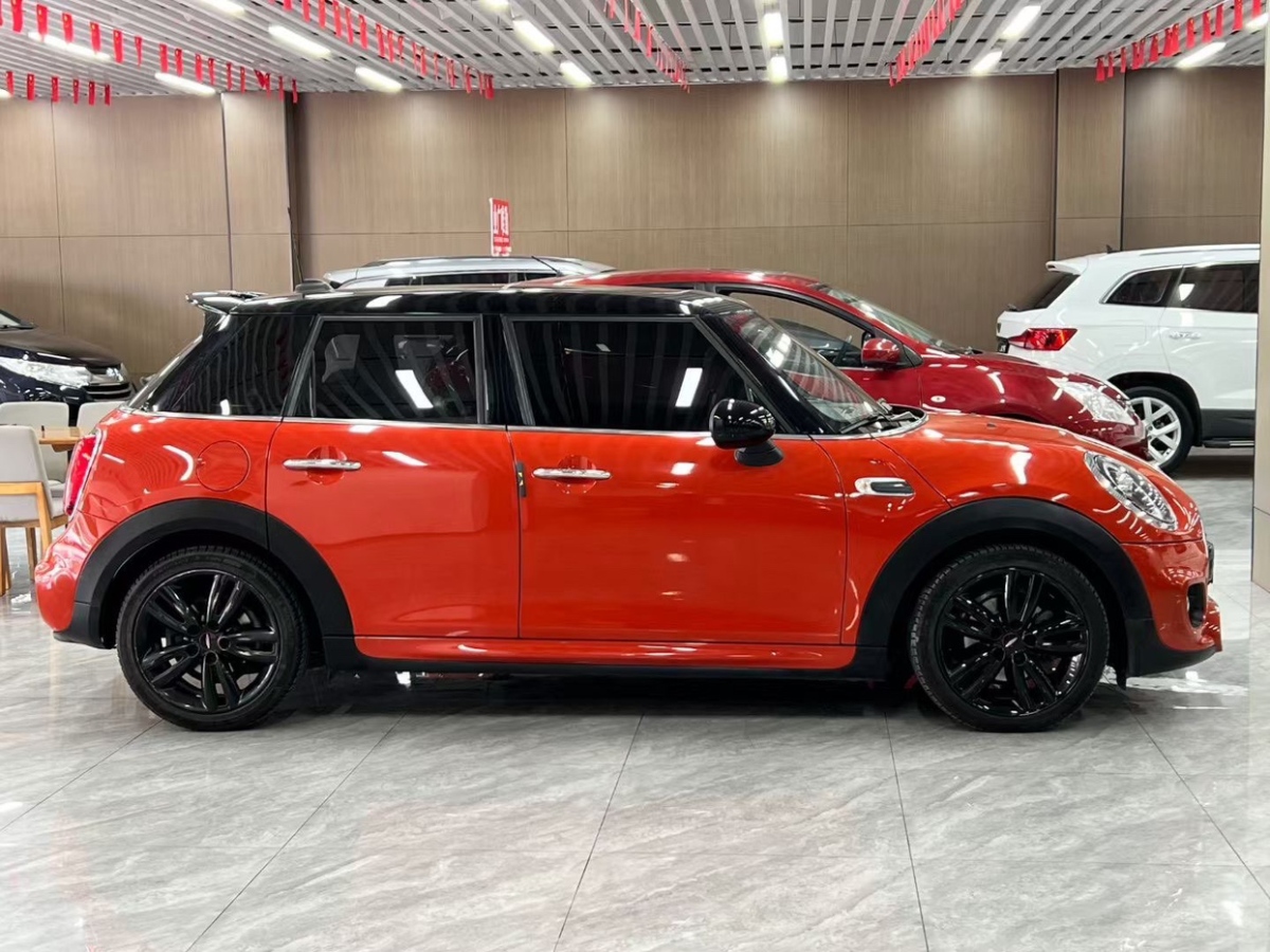 2020年01月MINI MINI  2019款 1.5T COOPER 賽車手 五門版