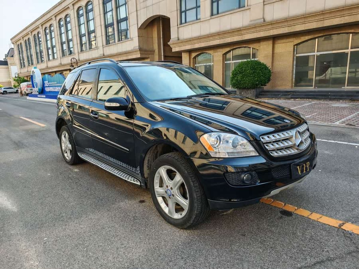 奔馳 奔馳M級(jí)  2006款 ML 350 運(yùn)動(dòng)型圖片