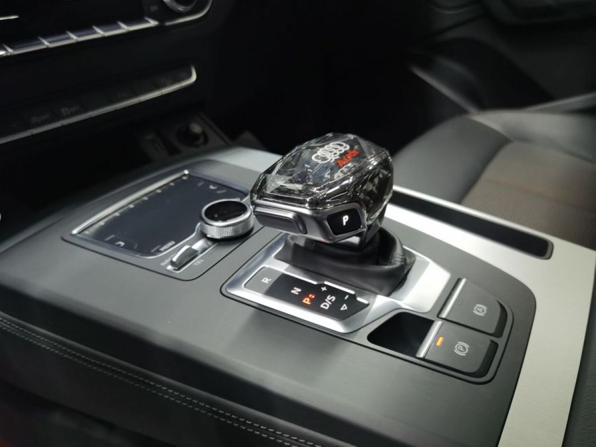 奧迪 奧迪Q5L  2018款  40 TFSI 榮享時尚型 國VI圖片