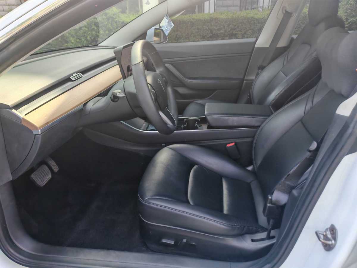 特斯拉 Model 3  2019款 標(biāo)準(zhǔn)續(xù)航后驅(qū)升級版圖片