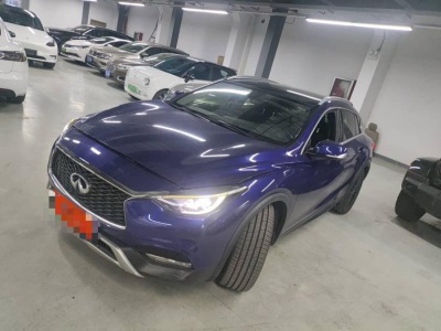 2018年4月 英菲尼迪 QX30(進(jìn)口) 1.6T 兩驅(qū)極夜版圖片
