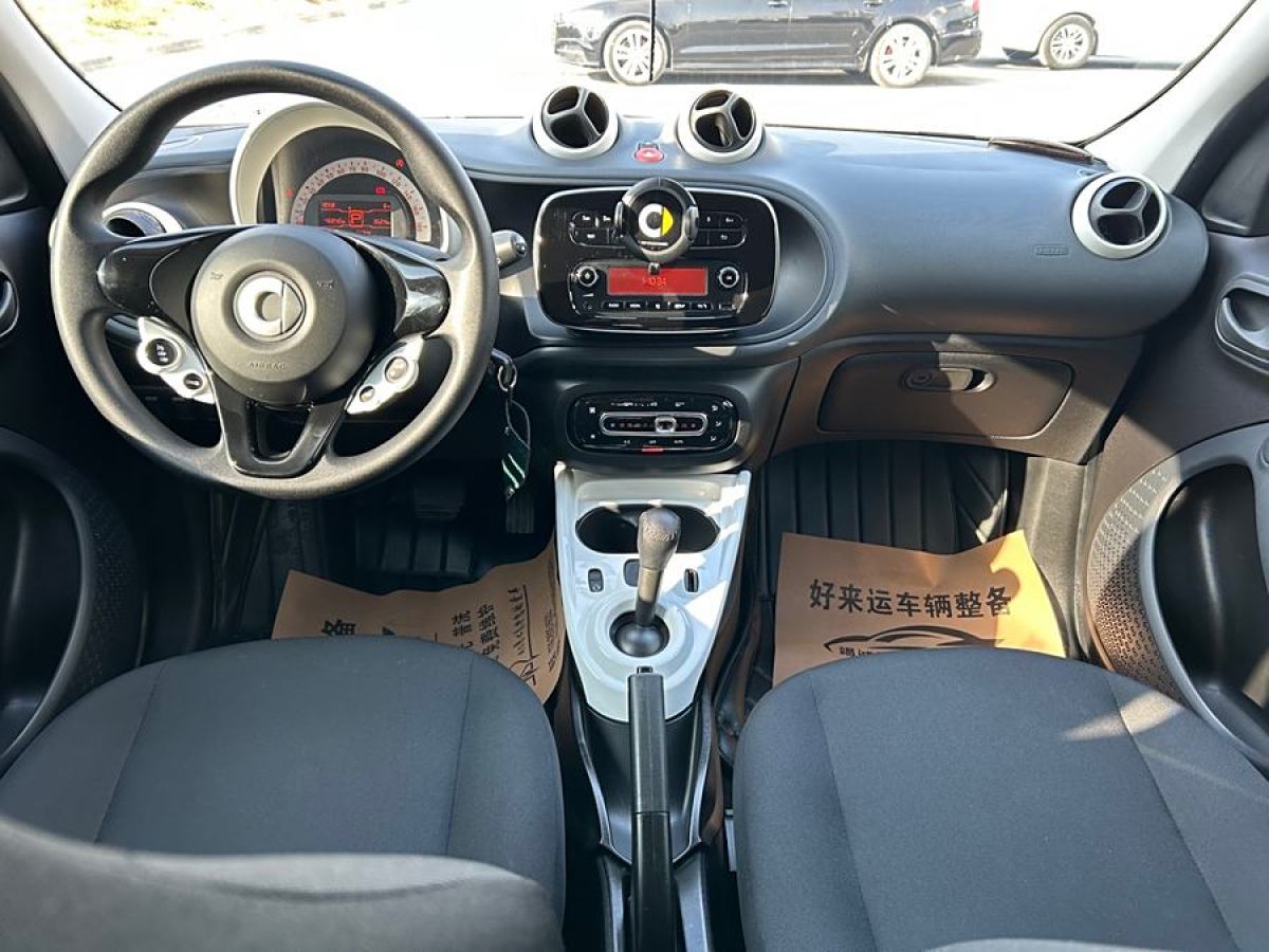 smart forfour  2018款 1.0L 52千瓦靈動(dòng)版圖片