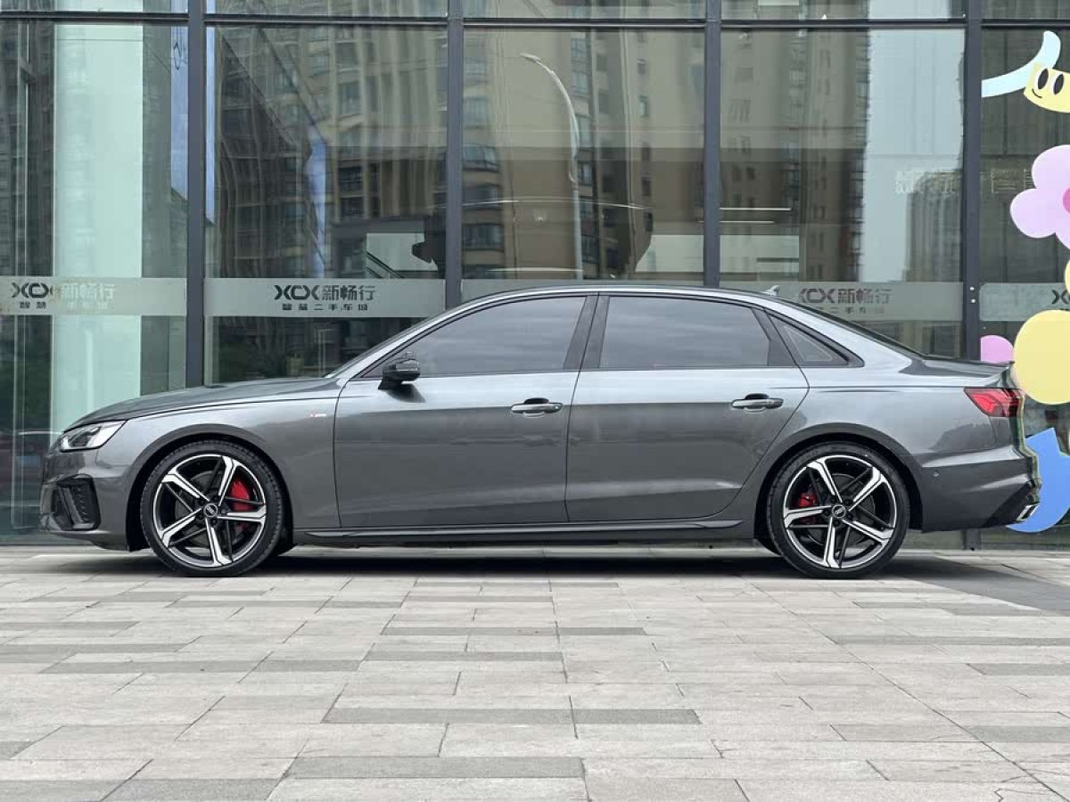 奧迪 奧迪A4L  2022款 45 TFSI quattro 臻選動感型圖片