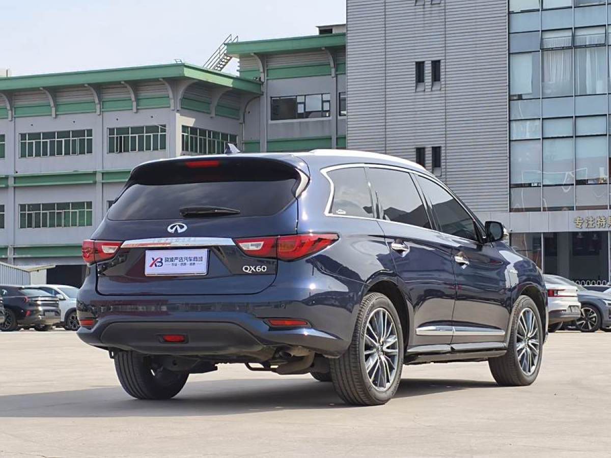 英菲尼迪 QX60  2018款 2.5T Hybrid 兩驅冠軍家庭版圖片