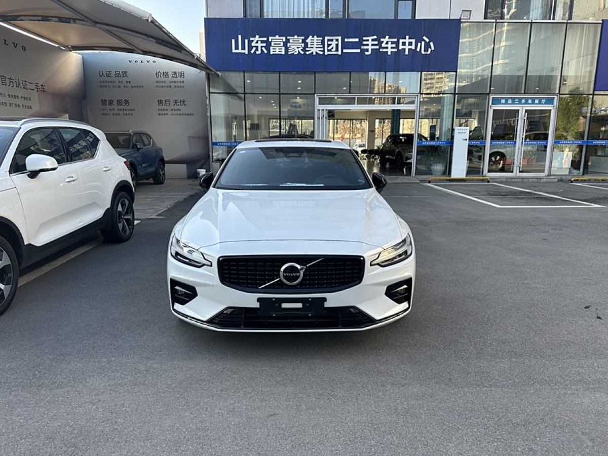 沃爾沃 S60L  2024款 B5 智雅運動版圖片