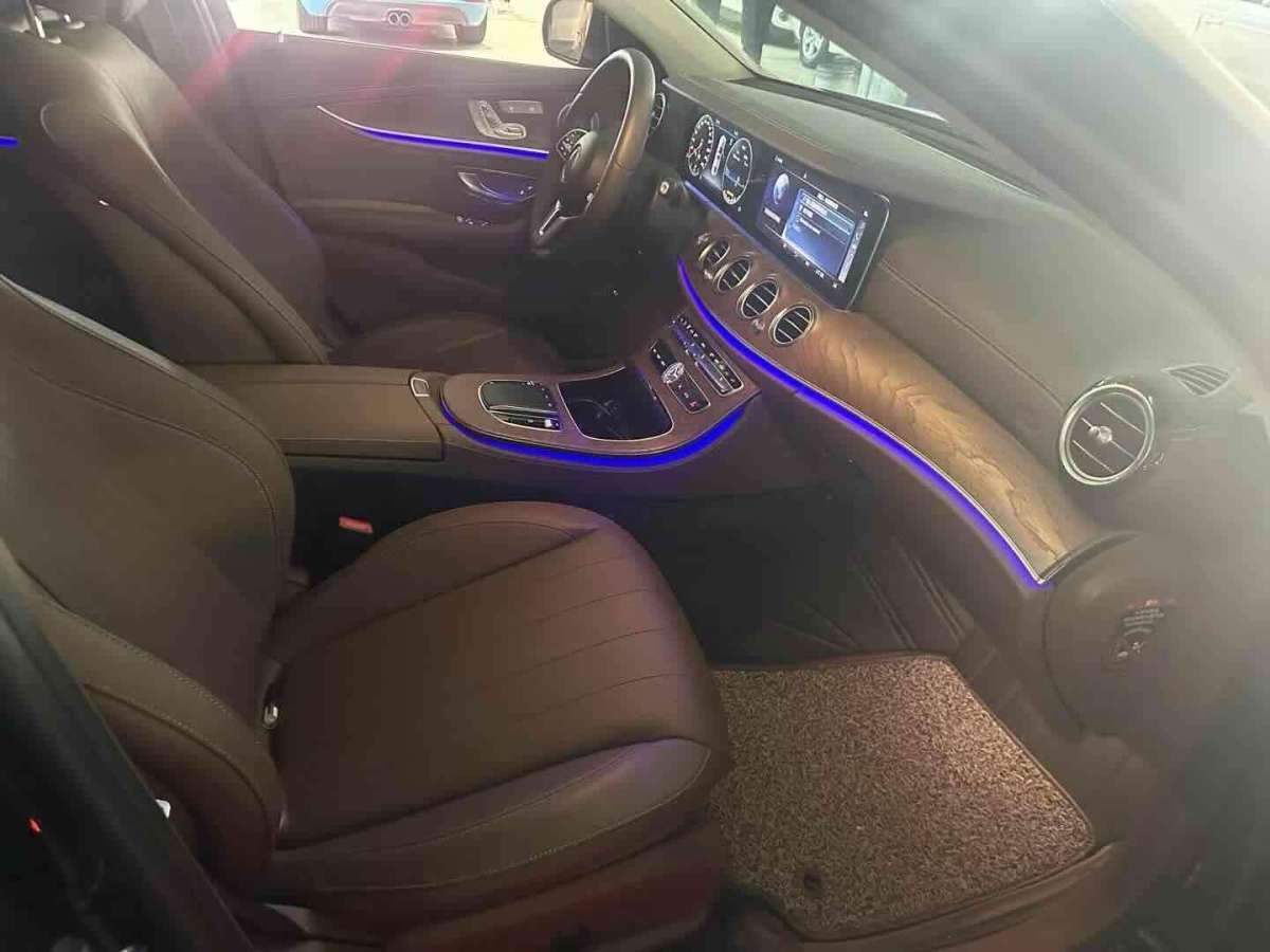 奔馳 奔馳E級(jí)  2019款 改款 E 300 L 豪華型圖片
