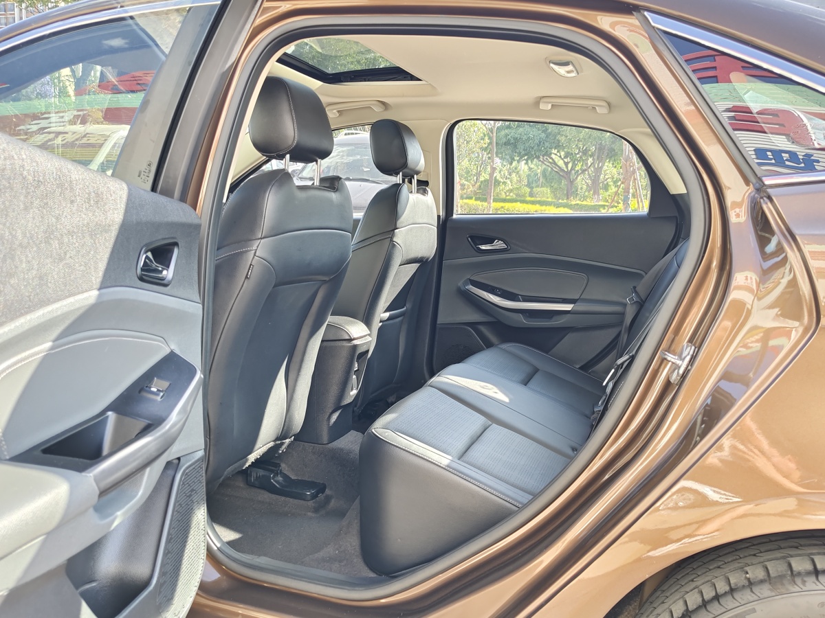 2018年6月福特 福睿斯  2015款 1.5L 手動時尚型