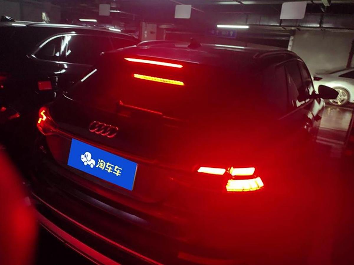 奧迪 奧迪Q4 e-tron  2023款 40 e-tron 創(chuàng)行版圖片