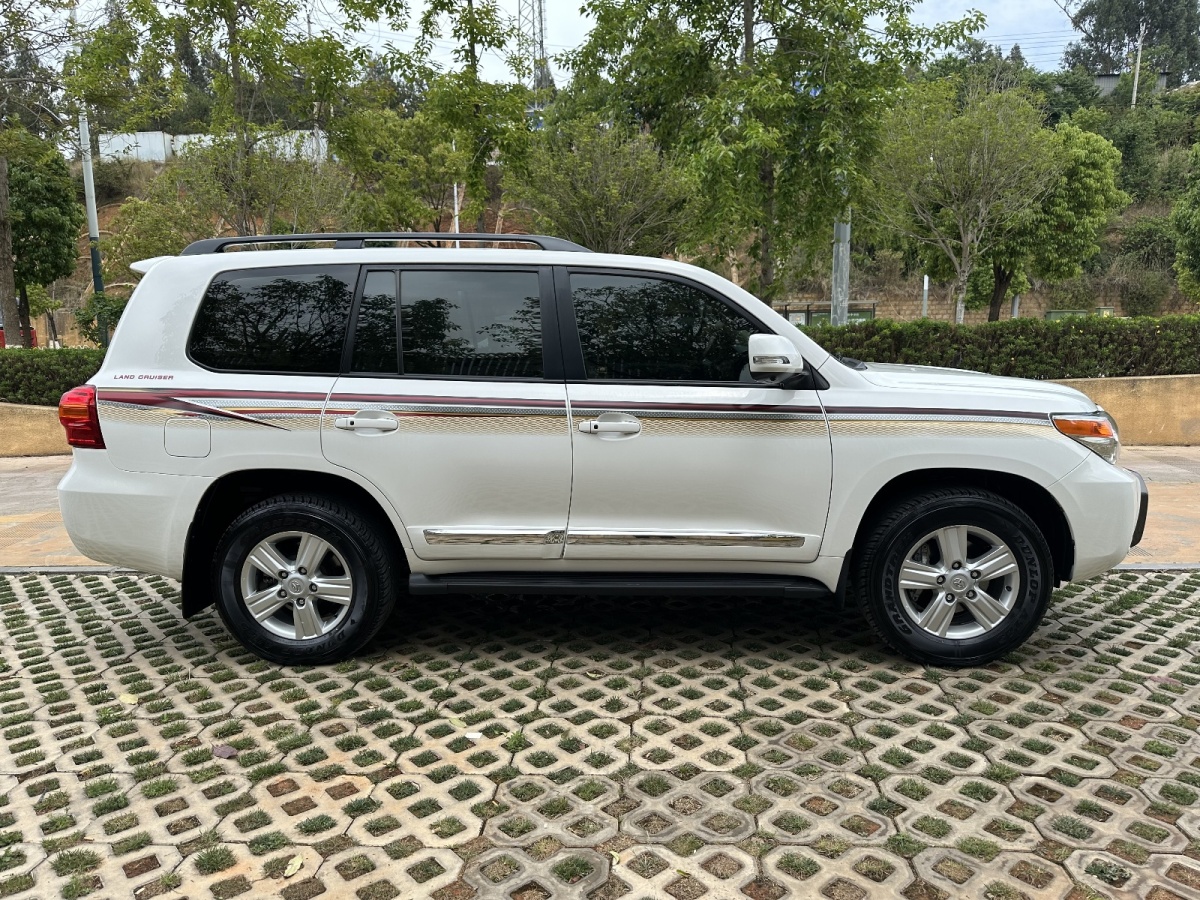 豐田 蘭德酷路澤  2012款 4.6L 自動(dòng)VX-R圖片