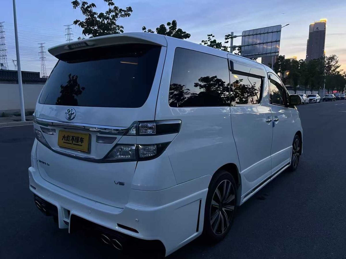 豐田 埃爾法  2015款 3.5L 尊貴版圖片