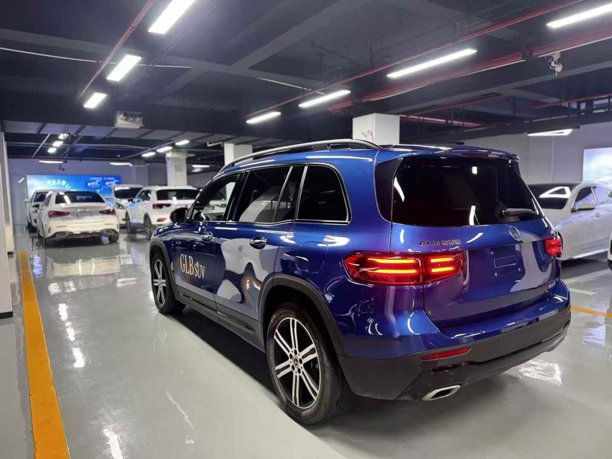 幾何 幾何E  2023款 320KM 乖帥虎 5座圖片