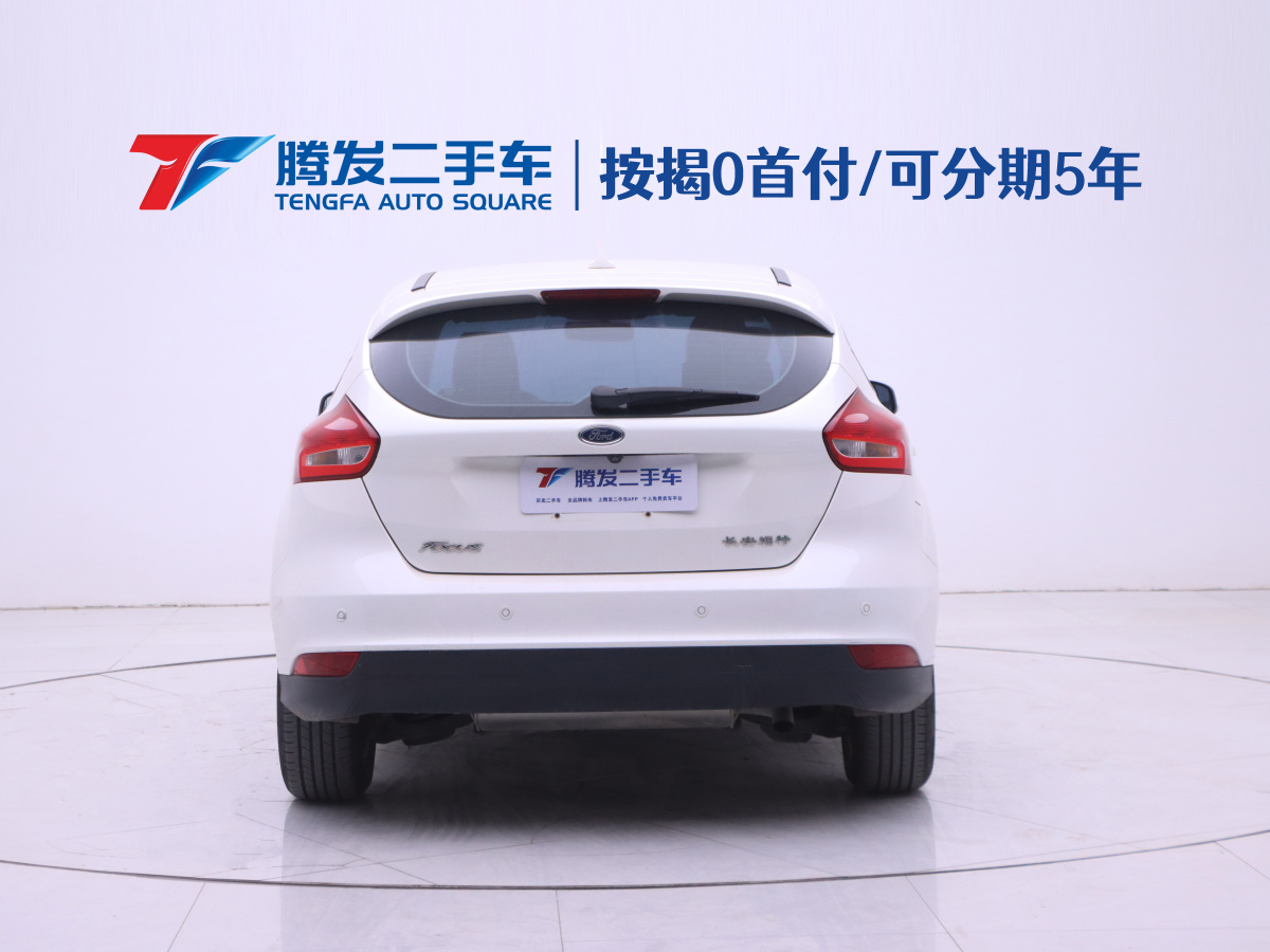 福特 福克斯  2017款 兩廂 1.6L 自動風(fēng)尚型智行版圖片