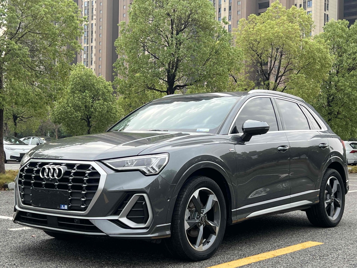 奧迪 奧迪Q3  2022款 35 TFSI 時(shí)尚動(dòng)感型圖片