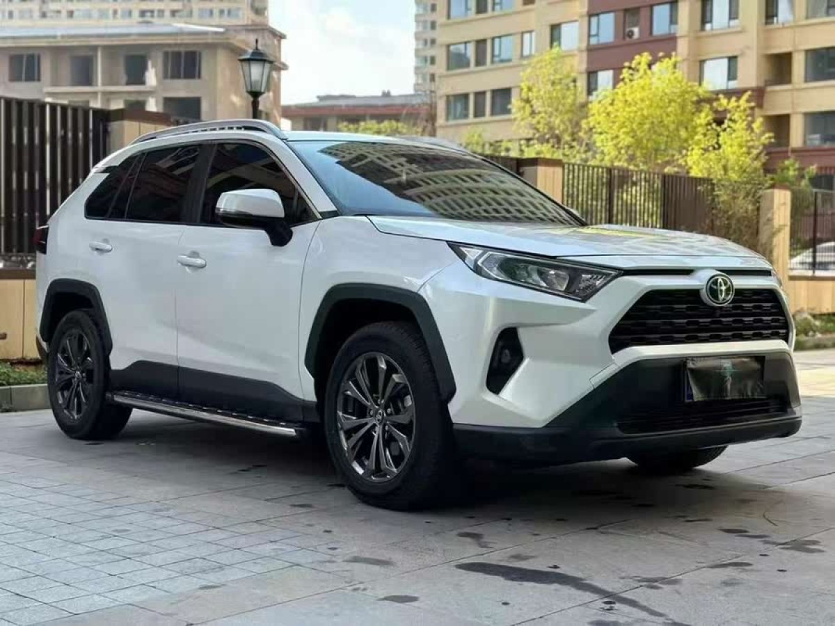 豐田 RAV4榮放  2023款 2.0L CVT兩驅(qū)風(fēng)尚Plus版圖片