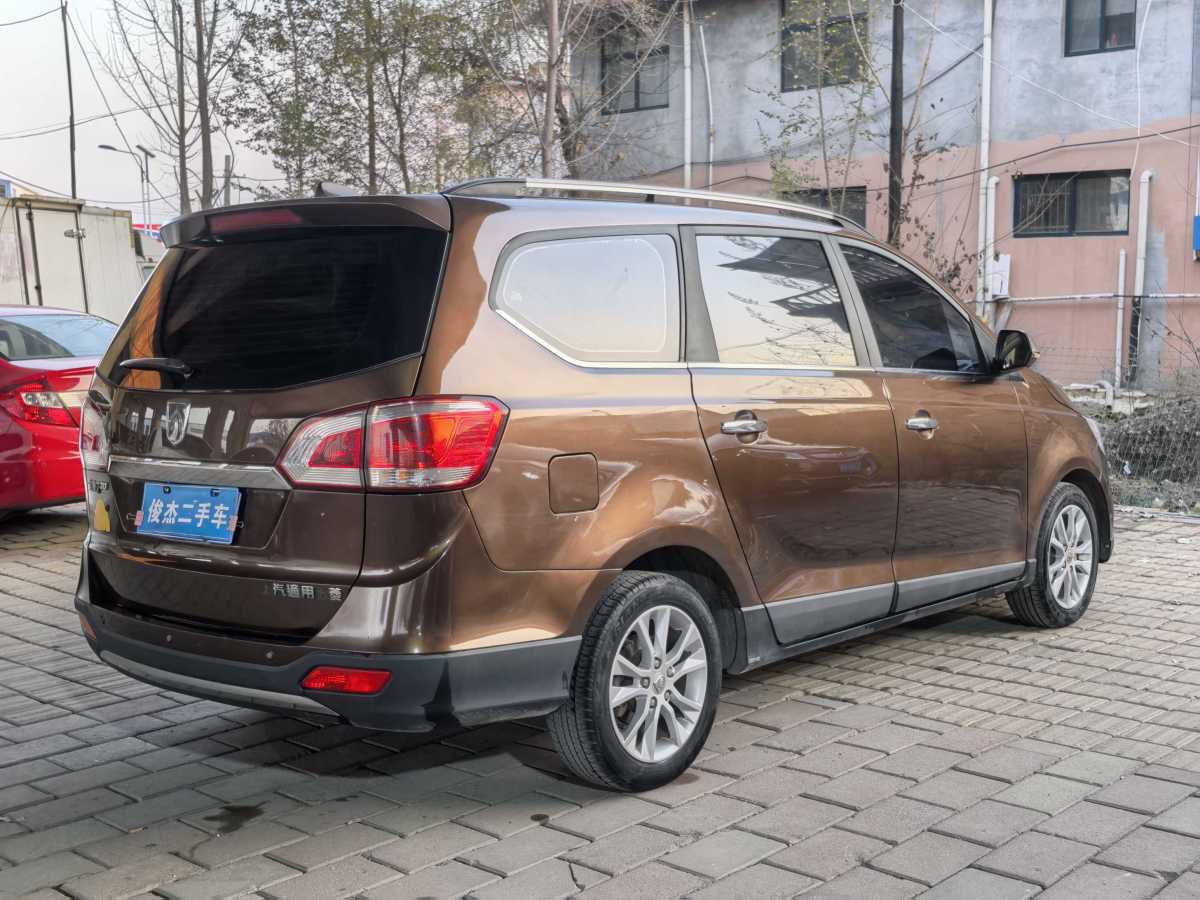 寶駿 730  2014款 1.5L 手動舒適型 7座圖片