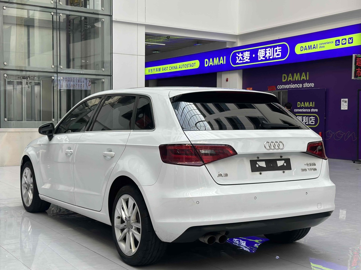 奧迪 奧迪A3  2015款 Sportback 35 TFSI 百萬(wàn)紀(jì)念舒享型圖片