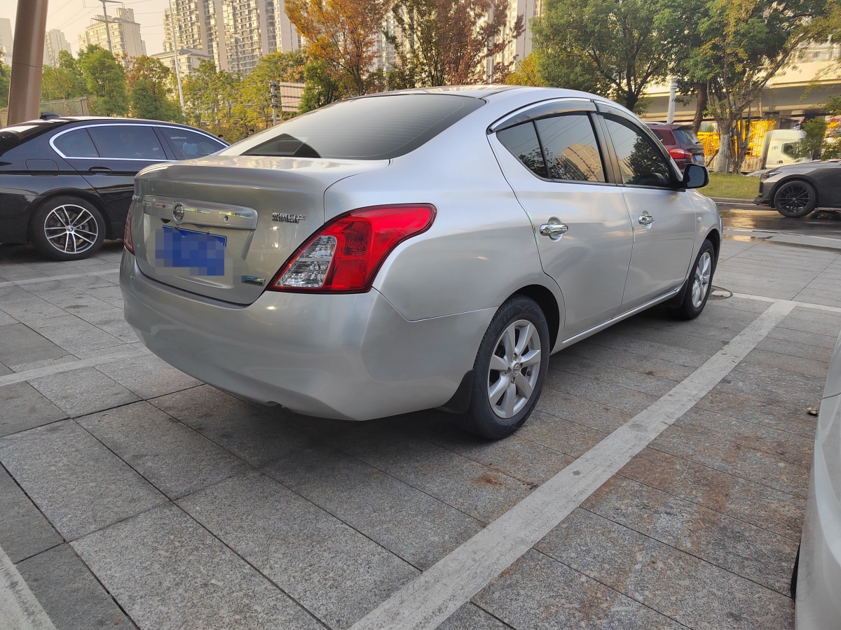 日產(chǎn) 陽(yáng)光  2011款 1.5XL CVT豪華版圖片