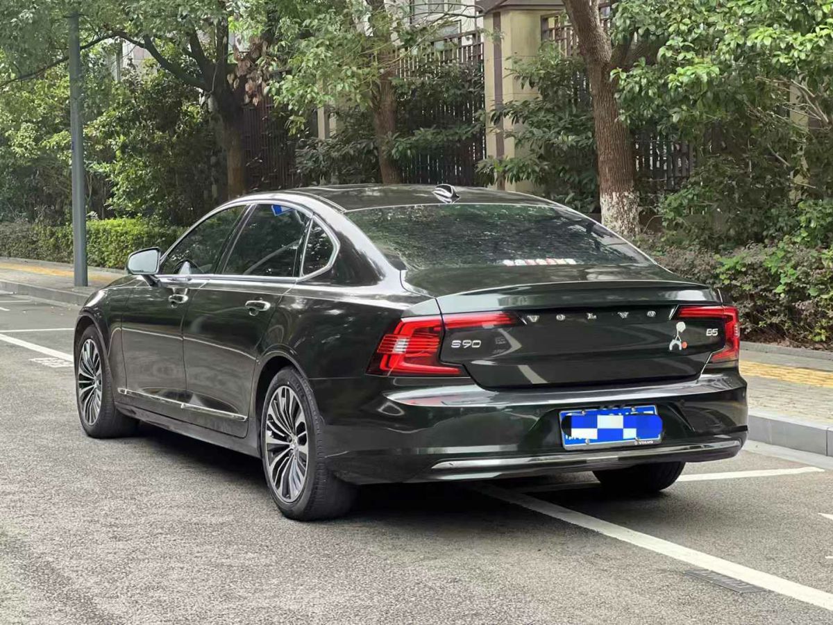 沃爾沃 S90  2022款 B5 智遠(yuǎn)豪華版圖片