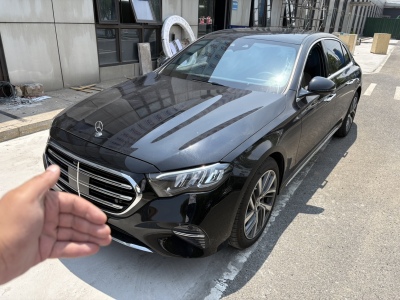 2024年07月 奔馳 奔馳E級(jí) E 300 L 時(shí)尚型圖片