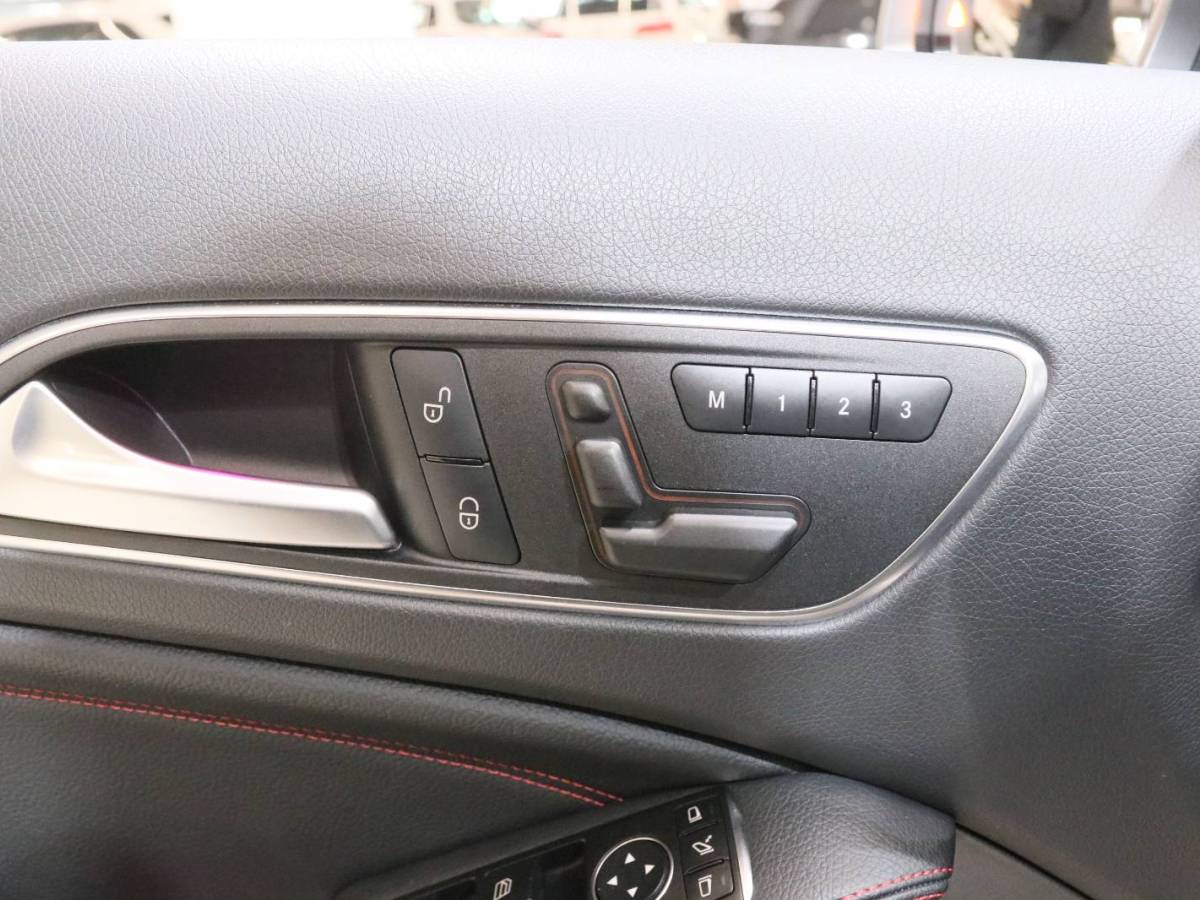 奔驰 奔驰GLA AMG  2016款 AMG GLA 45 4MATIC图片