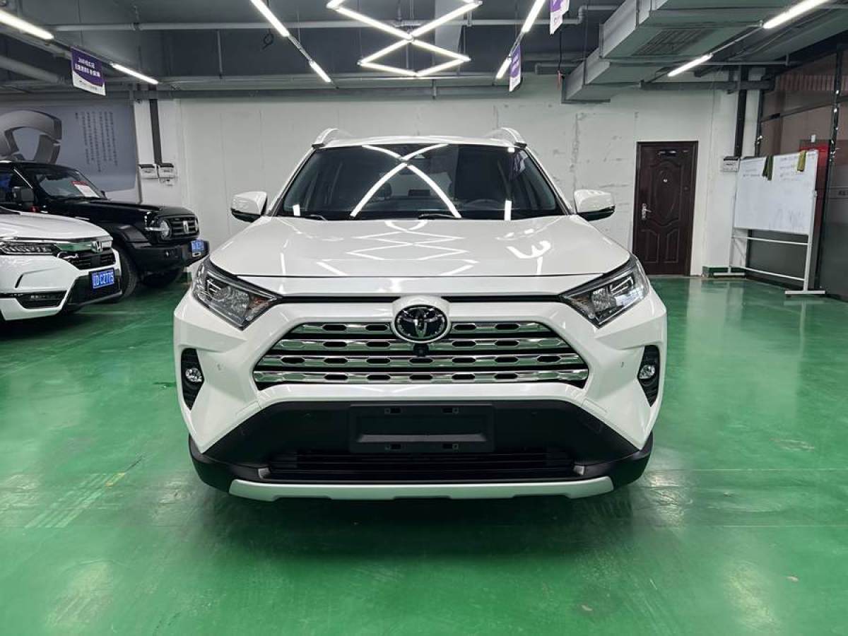 豐田 RAV4榮放  2020款 2.0L CVT兩驅(qū)風(fēng)尚PLUS版圖片