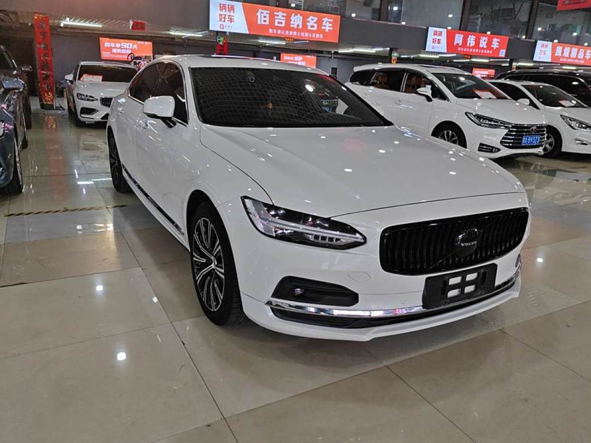 2020年12月沃爾沃 S90  2021款 B5 智遠(yuǎn)豪華版