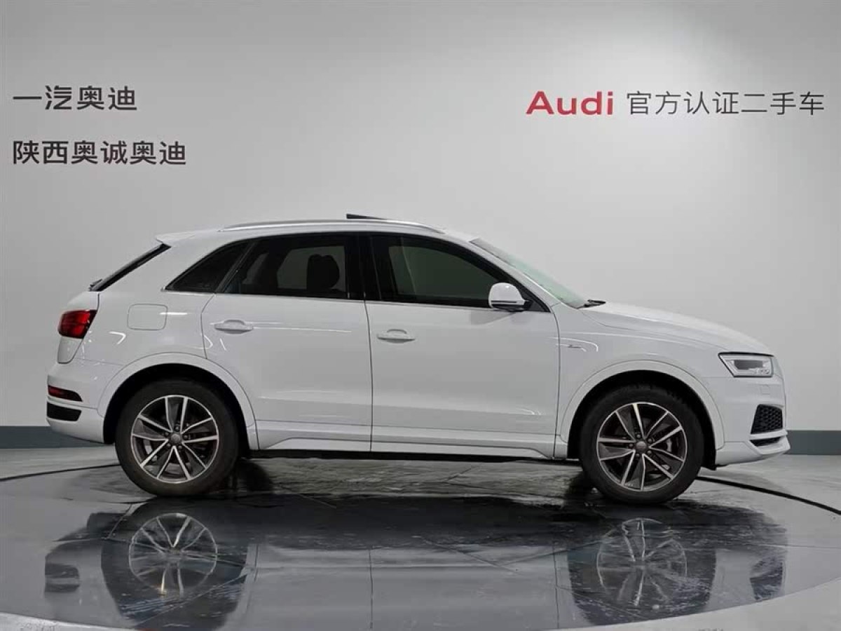 奧迪 奧迪Q3  2018款 30周年年型 35 TFSI 運(yùn)動(dòng)型圖片