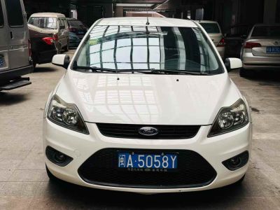 2013年10月 福特 ?？怂?三廂經(jīng)典 1.8L 自動(dòng)基本型圖片