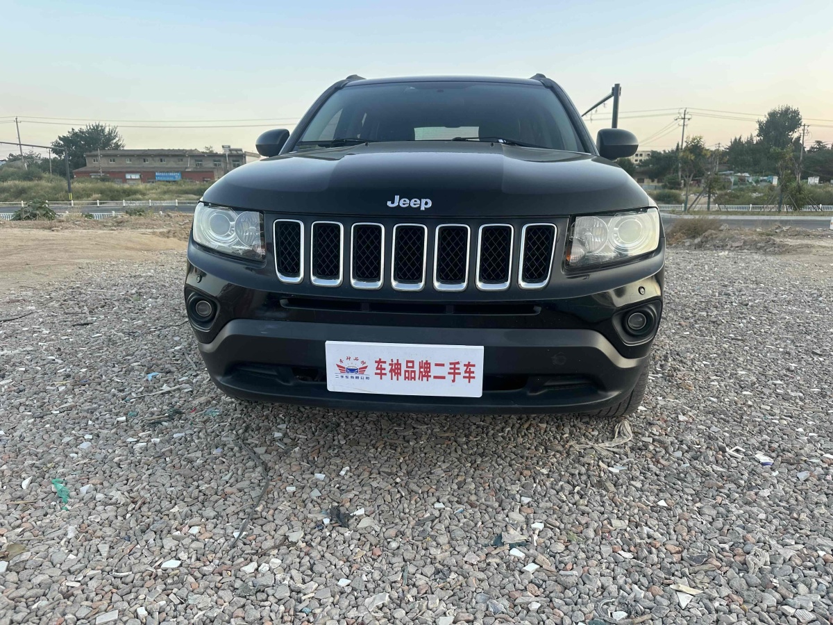 Jeep 指南者  2013款 2.0L 兩驅(qū)運動版圖片