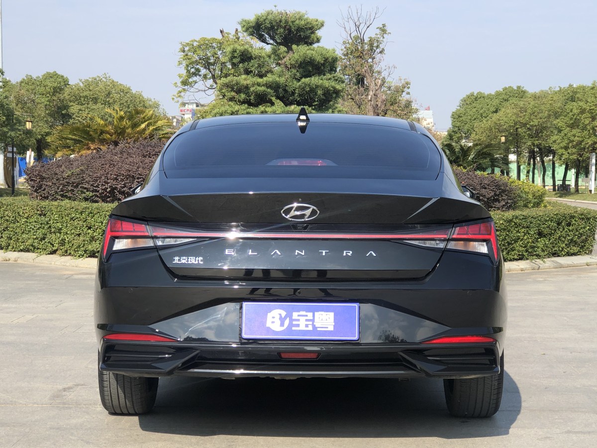 現(xiàn)代 伊蘭特  2022款 1.5L CVT LUX尊貴版圖片