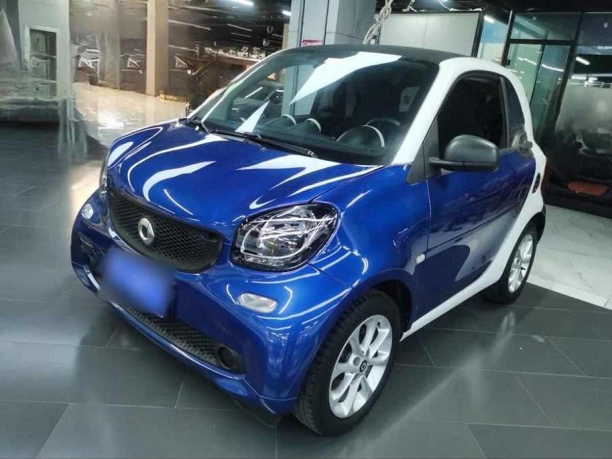 smart fortwo  2018款 1.0L 52千瓦硬頂靈動版圖片