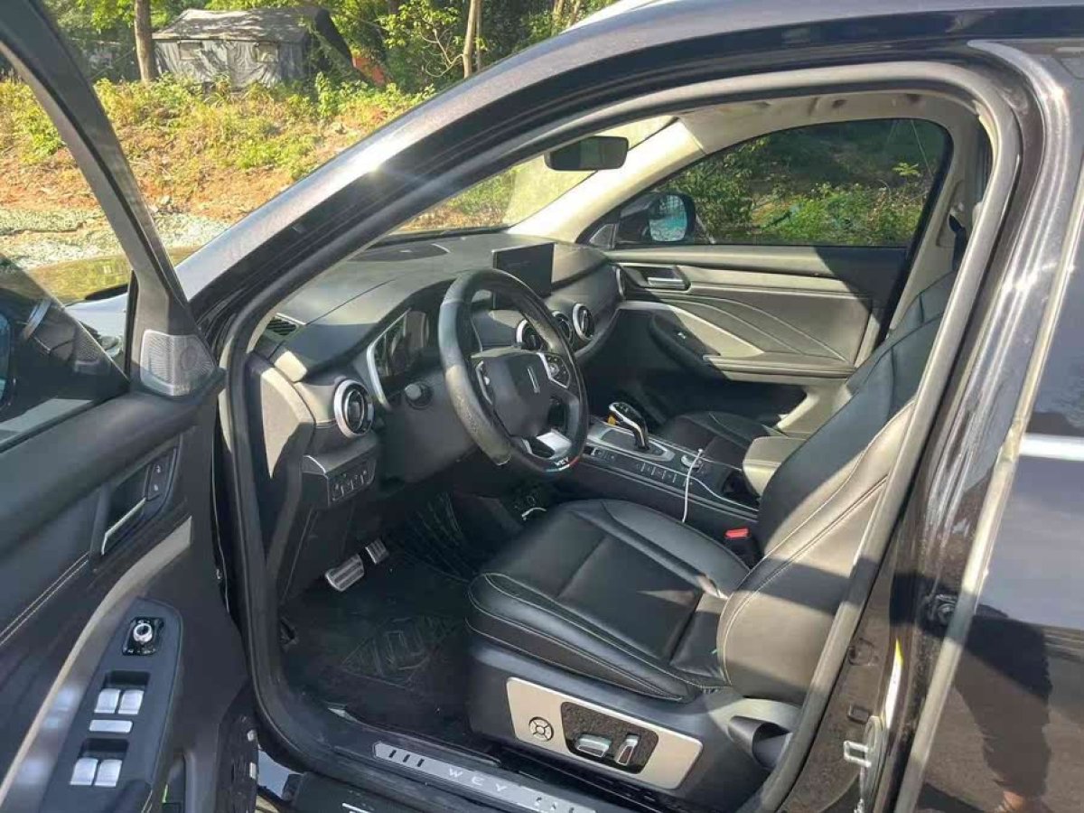 WEY VV5  2019款  升級款 2.0T 兩驅(qū)超豪型 國VI圖片