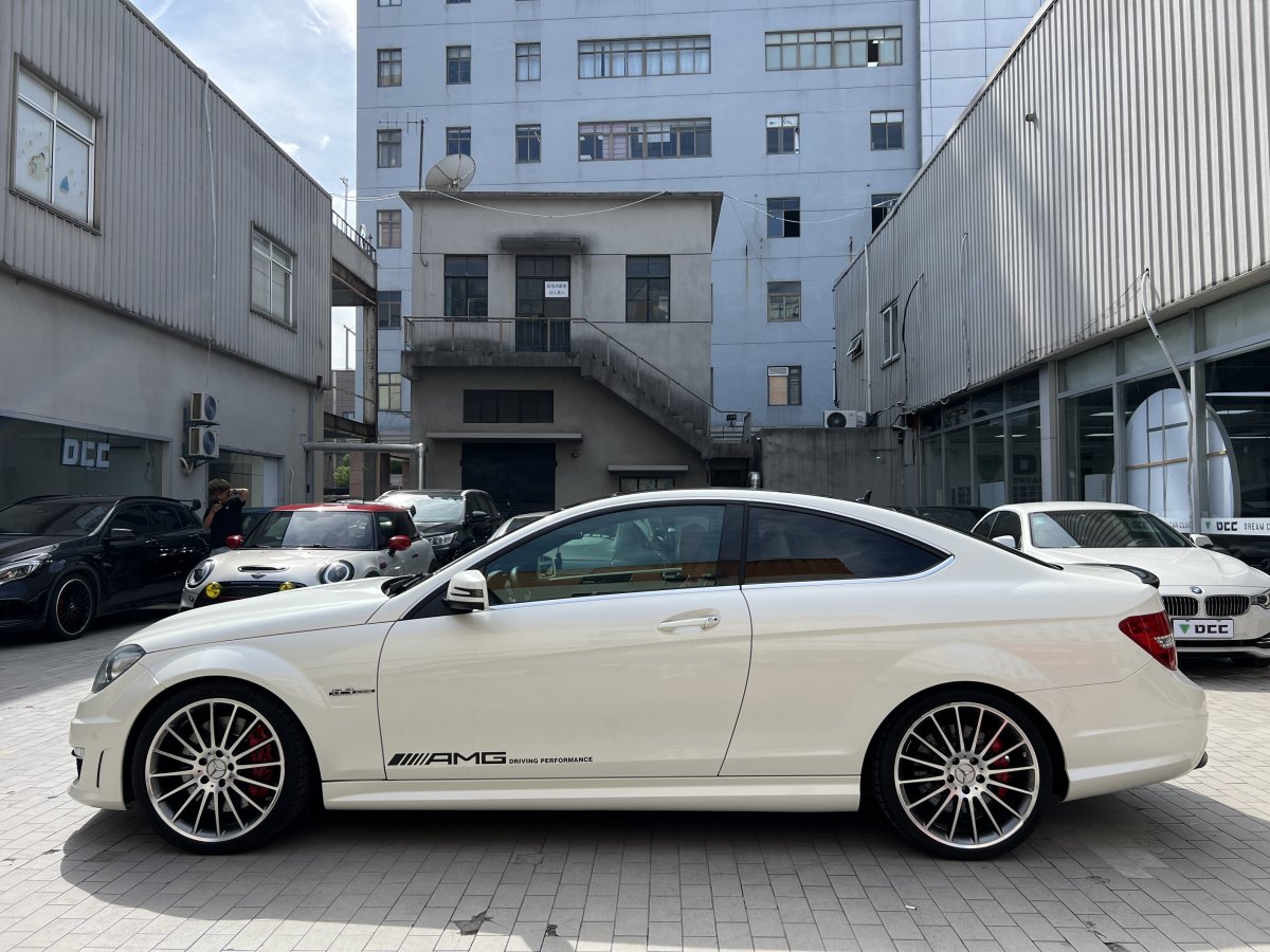 2015年10月奔馳 奔馳C級(jí)AMG  2012款 AMG C 63 Coupe 高性能版