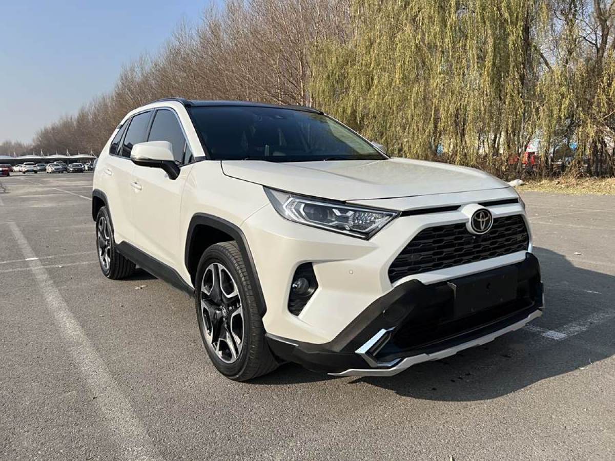 豐田 RAV4榮放  2021款 2.0L CVT兩驅(qū)尊貴版圖片