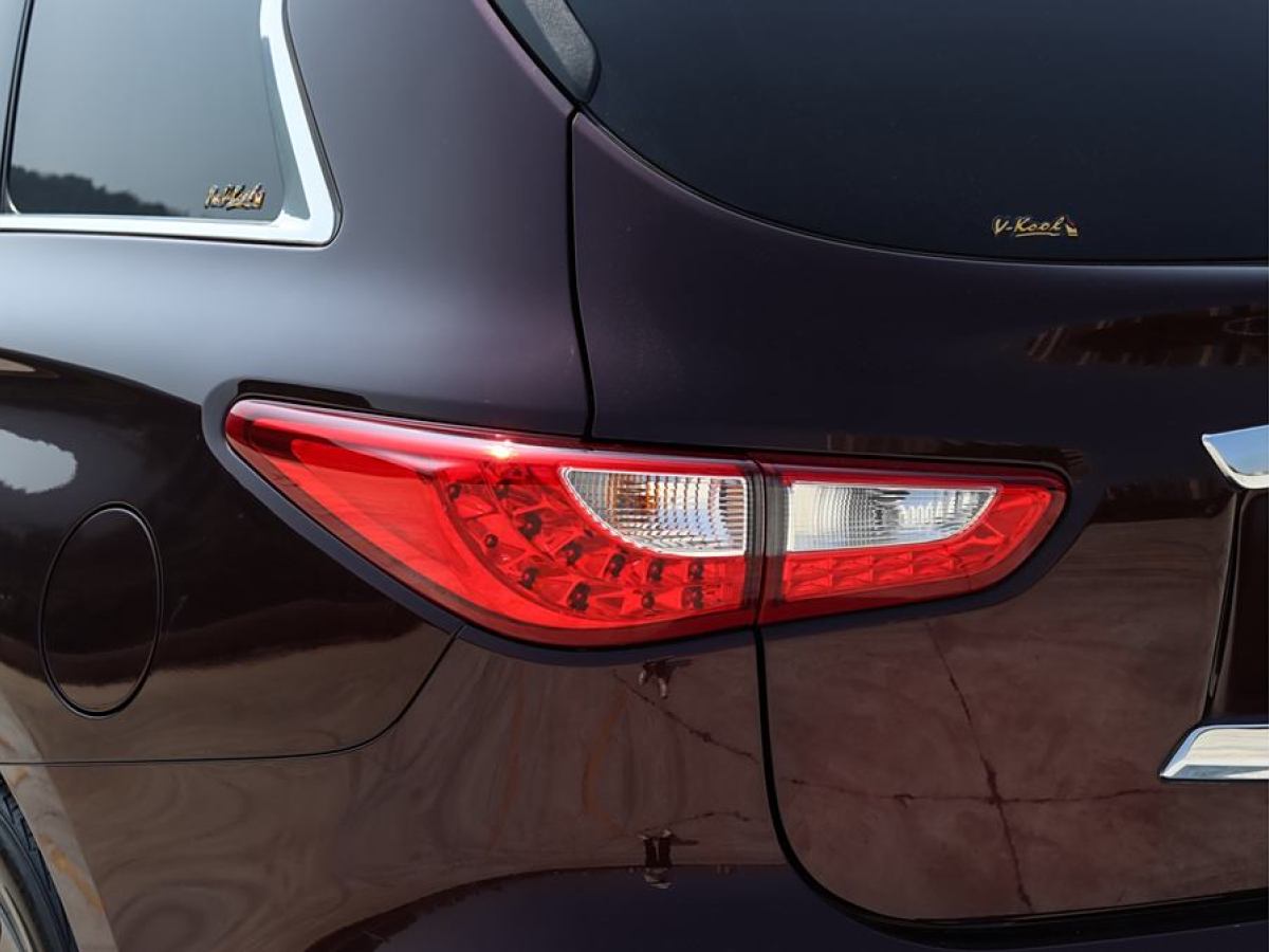 2016年7月英菲尼迪 QX60  2020款 2.5 S/C Hybrid 兩驅(qū)卓越版 國VI