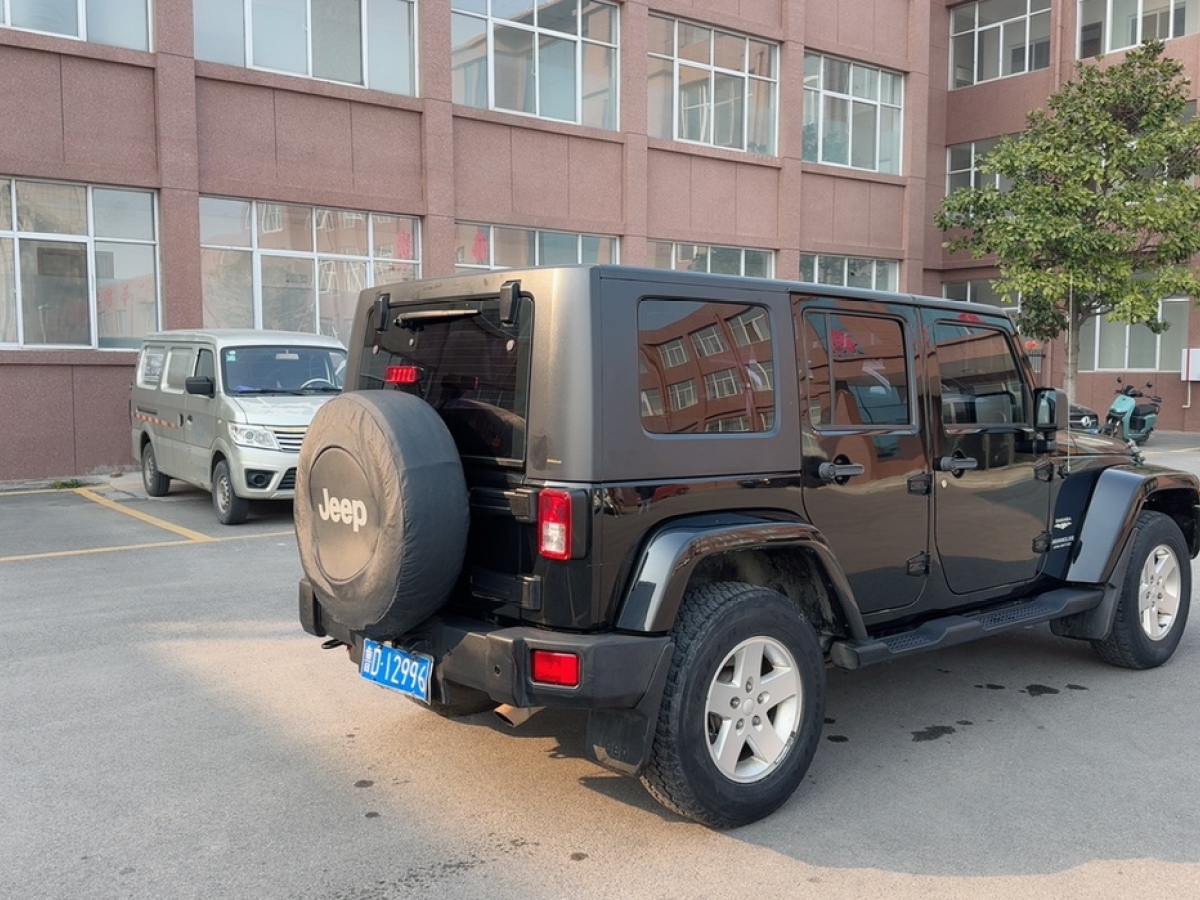 Jeep 牧馬人  2011款 3.8L Sahara 四門版圖片