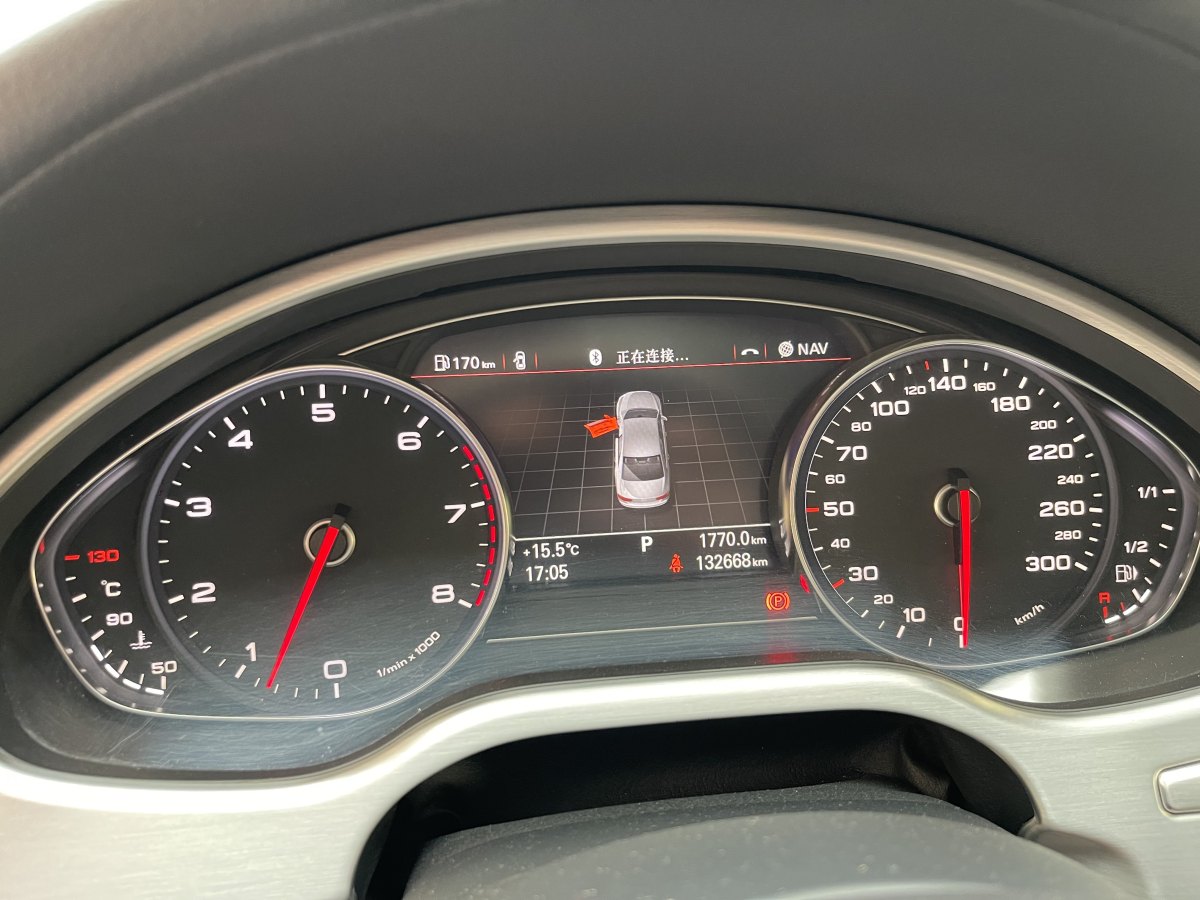 奧迪 奧迪A8  2012款 A8L 45 TFSI quattro豪華型圖片