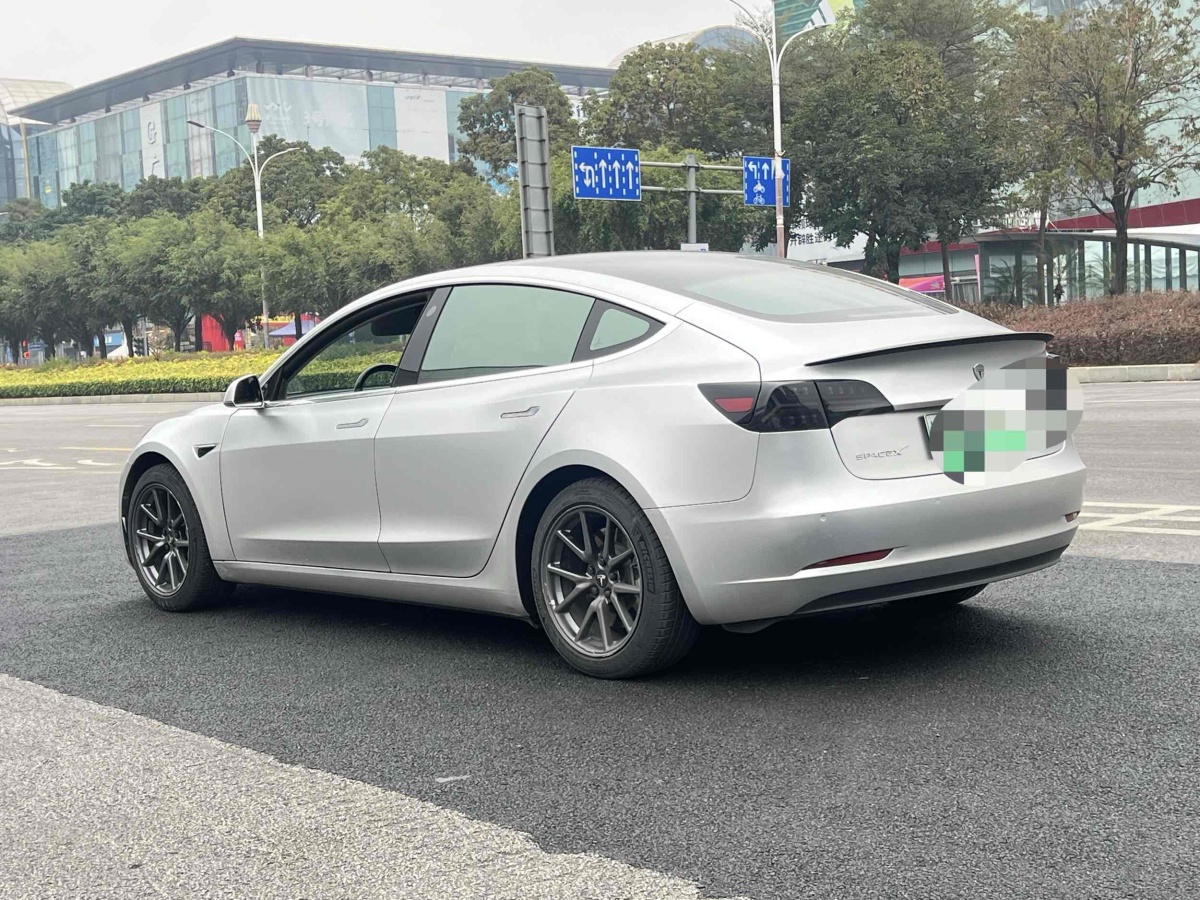 特斯拉 Model 3  2019款 標(biāo)準(zhǔn)續(xù)航后驅(qū)升級版圖片