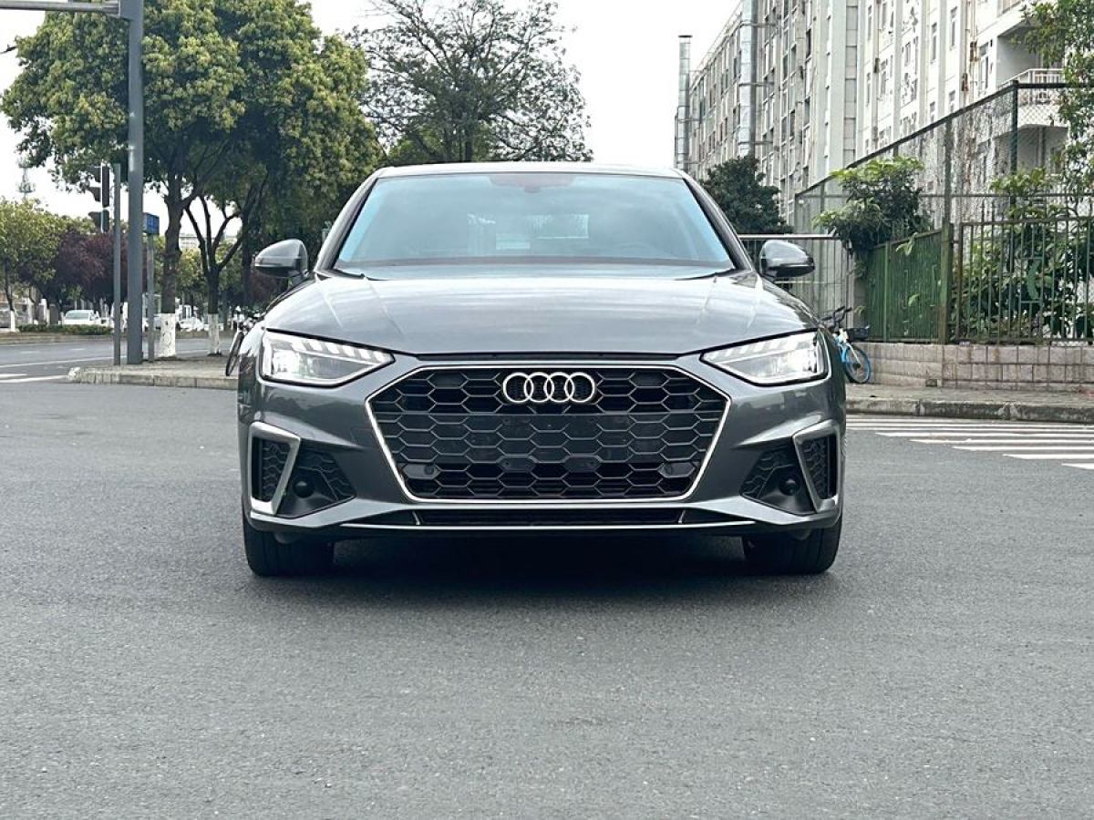 2021年11月奧迪 奧迪A4L  2022款 40 TFSI 豪華動感型