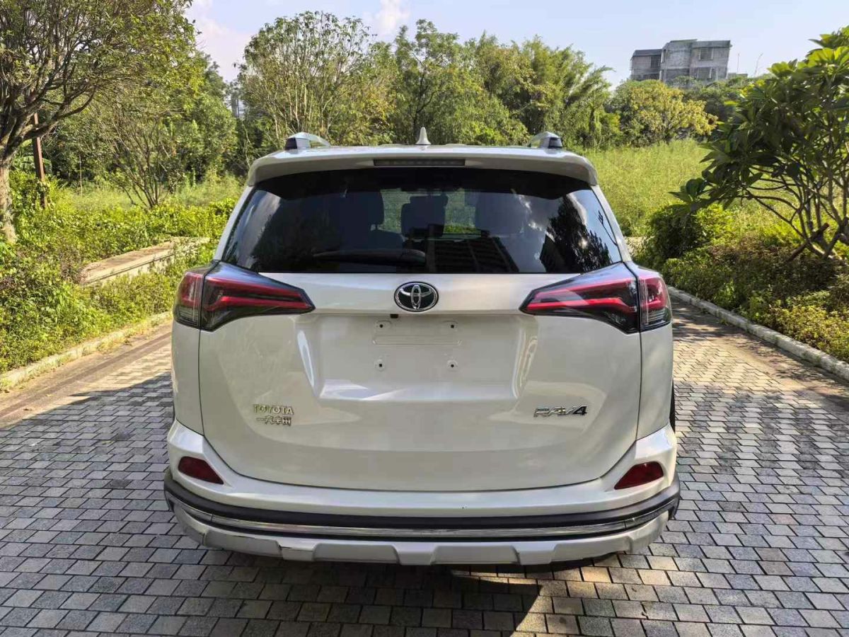 丰田 RAV4荣放  2019款  2.0L CVT两驱风尚版 国VI图片