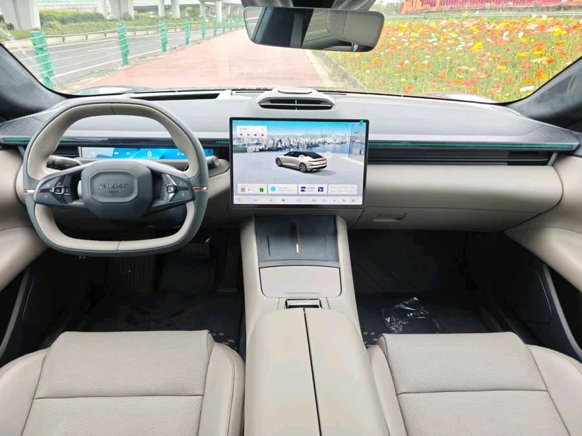 領(lǐng)克 領(lǐng)克Z10  2025款 95kWh 766km后驅(qū)Max圖片