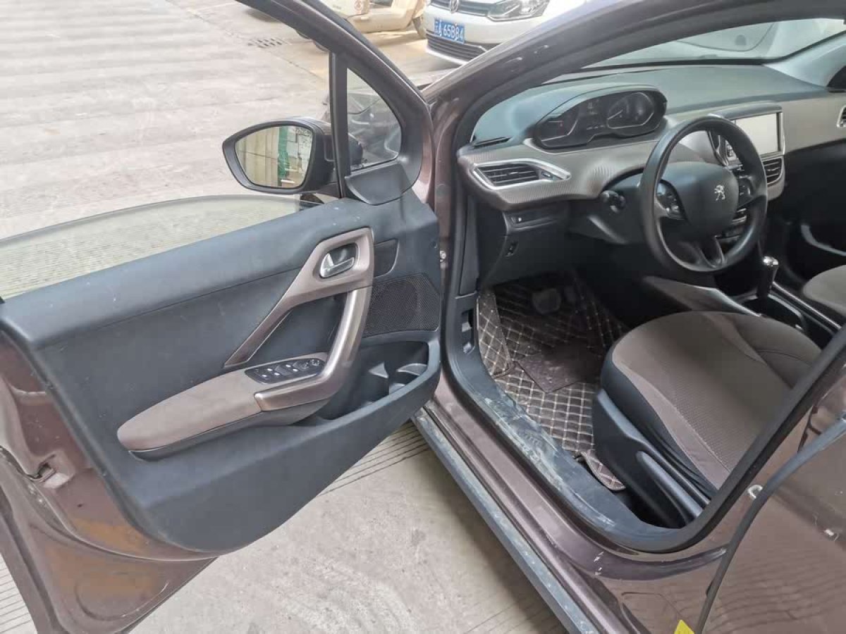 標致 2008  2015款 玩酷版 1.6L 自動翡翠型圖片