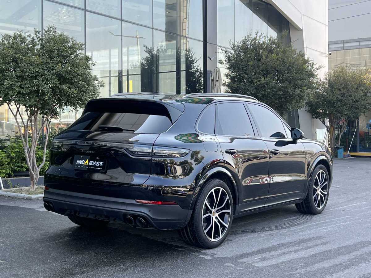 保時(shí)捷 Cayenne  2022款 Cayenne 3.0T 鉑金版圖片