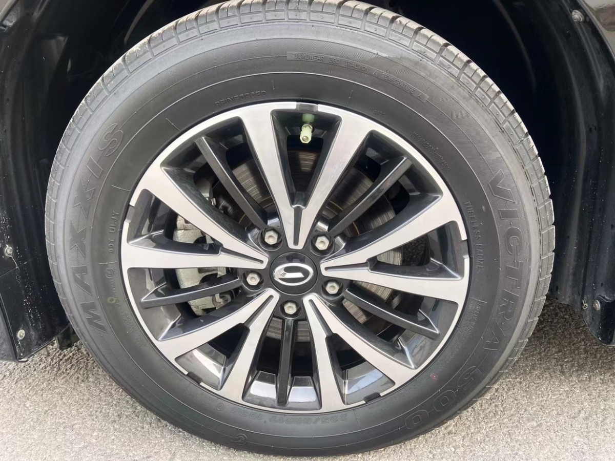 廣汽傳祺 M8  2021款 領(lǐng)秀系列 390T 尊享版圖片