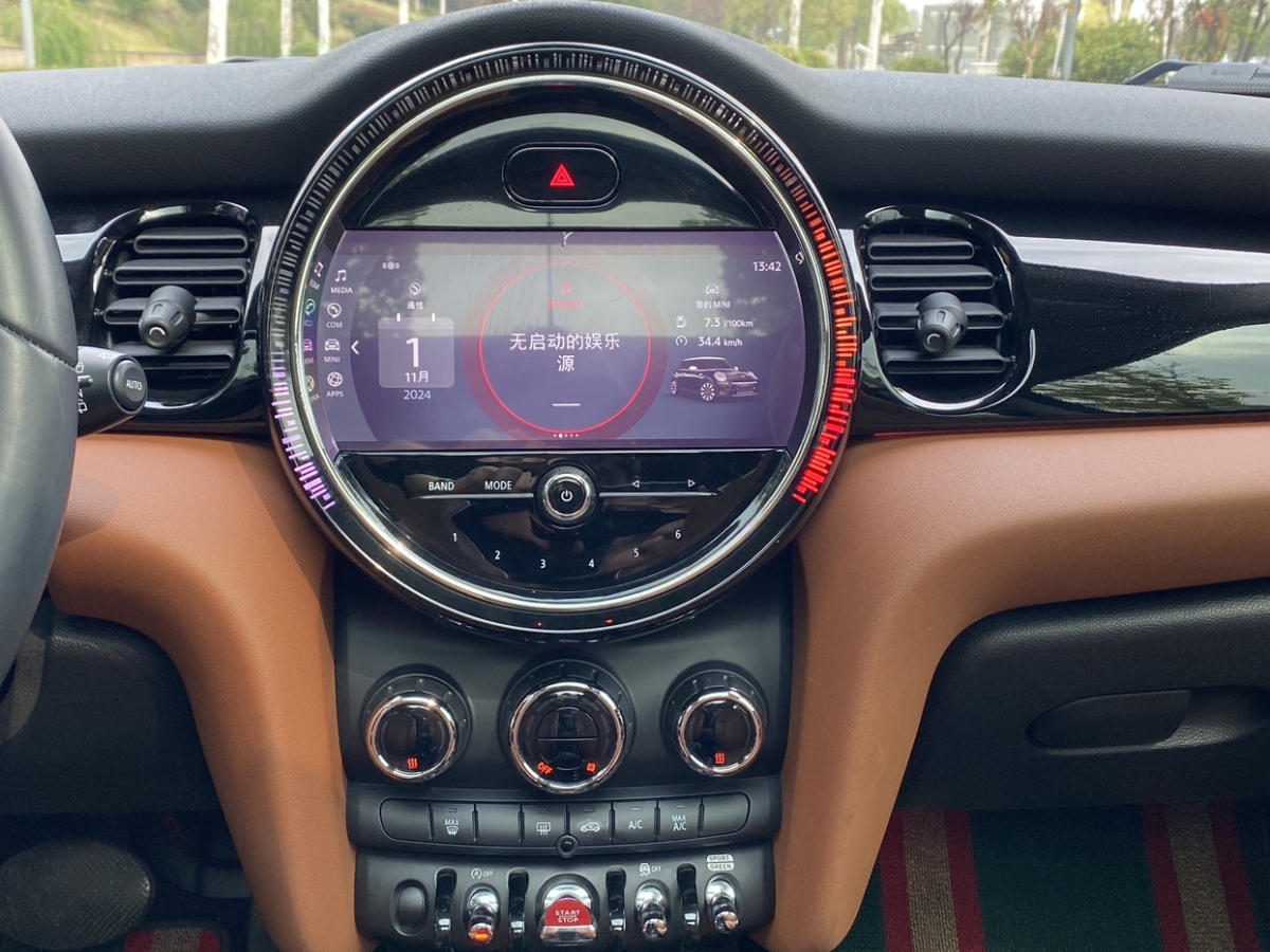 MINI MINI  2021款 1.5T COOPER 藝術(shù)家圖片