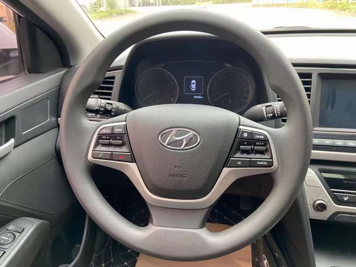 現(xiàn)代 領(lǐng)動  2016款 1.6L 自動智炫?精英型圖片